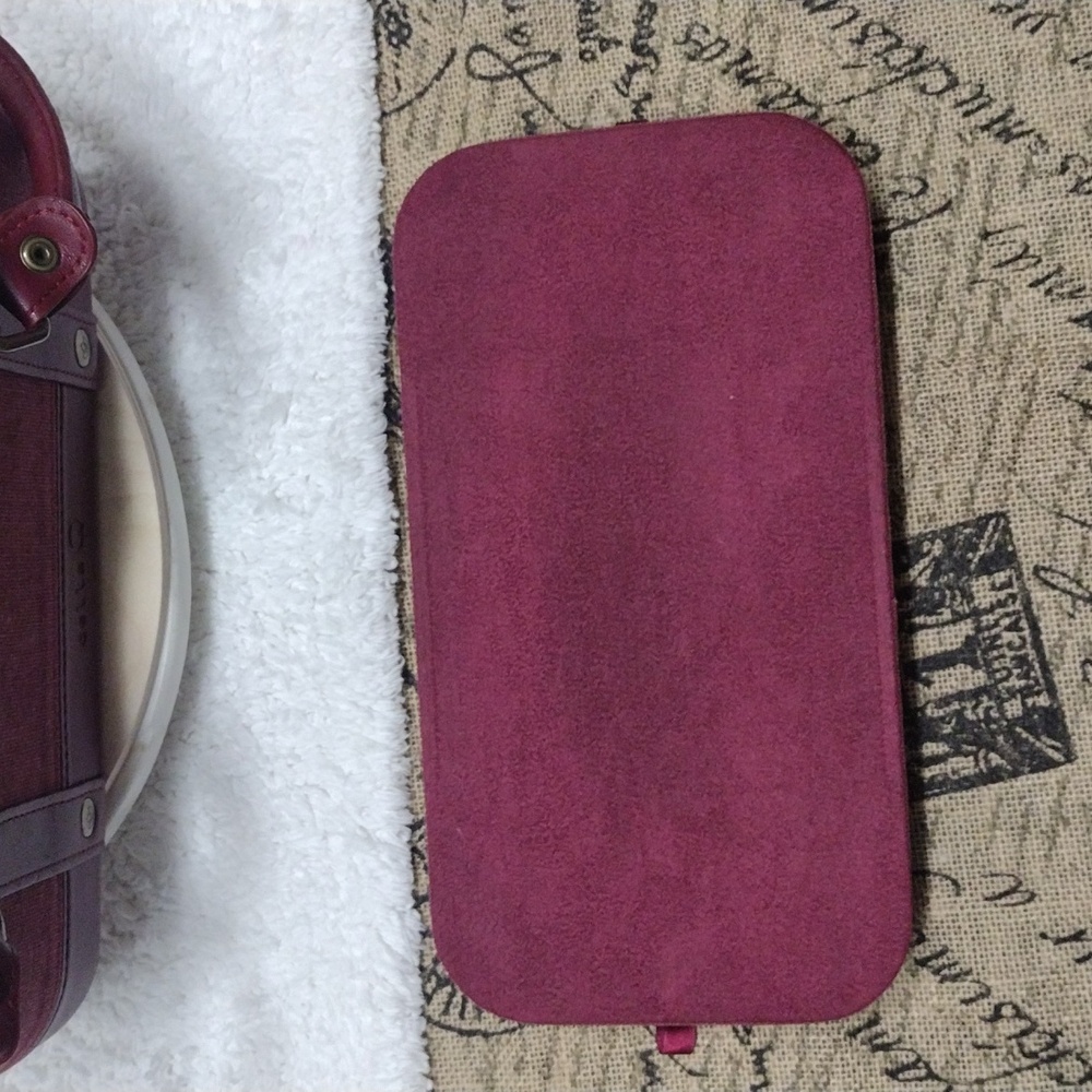 della Q Markers Train Case-Maroon - Picture 11 of 16
